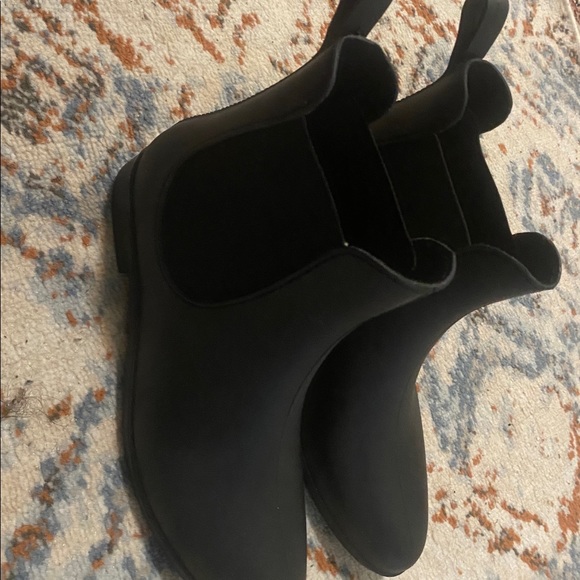 Black - Picture 4 of 6